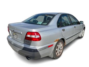 2001 volvo s40 sedan with 144822 miles for sale near elk-river, minnesota 36734f08c3174eeaa2b64f3eb2918109.jpg