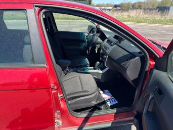 2009 ford focus se-sedan with 199899 miles for sale near elk-river, minnesota 3689c268d0894e22959e73c54dc3190c.jpeg