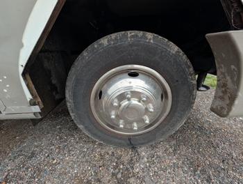 2000 ford mh-stripped-chassis - with 43136 miles for sale near elk-river, minnesota 3749f2fd32c94dfba06e3230647abc39.jpg