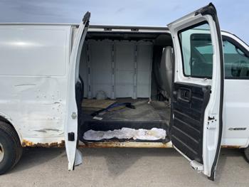 2006 chevrolet express 3500-extended-cargo with 260515 miles for sale near elk-river, minnesota 377df2c71447402580133f36aa042916.jpeg