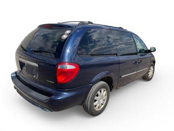 2005 chrysler town-&-country touring with 276798 miles for sale near elk-river, minnesota 382b8b98fdb14978bd32f890c96fd849.jpg