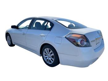 2011 nissan altima 2.5-s with 209067 miles for sale near elk-river, minnesota 38cd9aeac4d54dd184411ce264aa296f.jpg