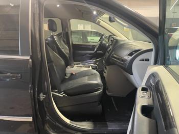2014 chrysler town-&-country touring with 142575 miles for sale near elk-river, minnesota 3938f7f71d1d472caaa981c88e9d5c36.jpg
