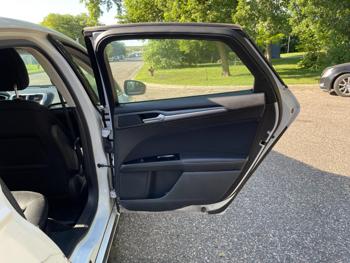 2015 ford fusion se with 207056 miles for sale near burnsville, minnesota 39a0ac5e17d54dcc9586506a897e0824.jpg