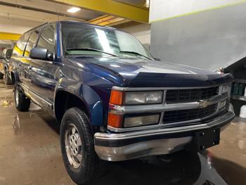 1997 chevrolet suburban with 191626 miles for sale near elk-river, minnesota 39bd2937fabb46019812556695bbc065.jpg