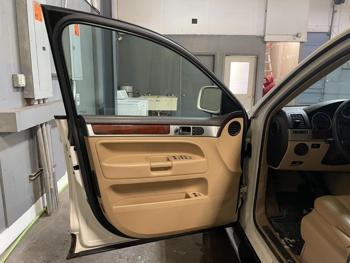 2006 volkswagen touareg with 203118 miles for sale near elk-river, minnesota 39d057373a3b4cf3afa244e9513d4b5f.jpg
