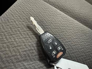 2007 chrysler town-&-country touring with 155270 miles for sale near elk-river, minnesota 39e1fccf8e4f467093874c554bbfe427.jpeg