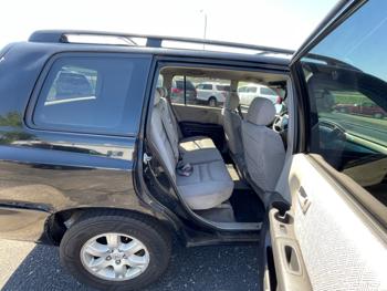 2003 toyota highlander with 200874 miles for sale near shakopee, minnesota 39f6a2e0bea94717b9680a5baa99328b.jpeg