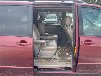 2004 toyota sienna le---7-passenger with 225351 miles for sale near fridley, minnesota 3b5d1bb9adb34573bc490688de7b4524.jpeg