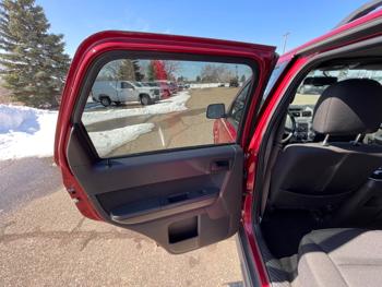 2009 ford escape xlt-4wd-v6 with 118028 miles for sale near fridley, minnesota 3c13b54376704fe5ae07f716215eb08d.jpeg