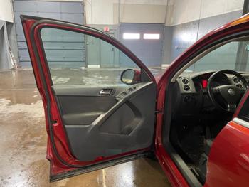 2009 volkswagen tiguan se with 128701 miles for sale near elk-river, minnesota 3c3a5ebf4c2d467c86ffab7a2387d2ba.jpg