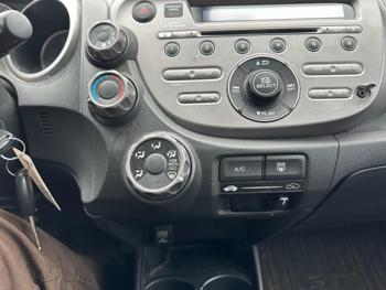 2009 honda fit sport-5-speed-mt with 126542 miles for sale near elk-river, minnesota 3c5ef1687fd44eddb7ee74f44be2028b.jpg
