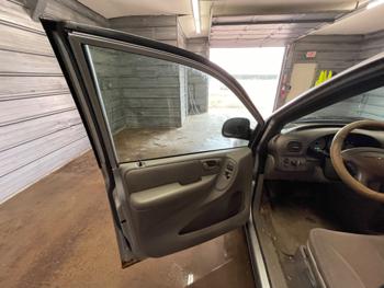 2003 chrysler voyager lx with 147148 miles for sale near elk-river, minnesota 3c60e282e0974e34bb1e15e98a1df2f2.jpeg