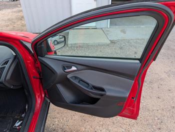 2014 ford focus se-sedan with 155198 miles for sale near elk-river, minnesota 3d9f14c4c34f40ea9a486bf6a8bfb297.jpg