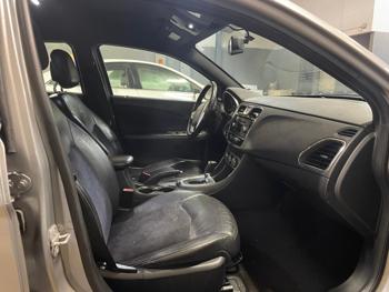 2013 chrysler 200 limited with 167553 miles for sale near elk-river, minnesota 3dc40927d2254389a593650f4a92bb34.jpg