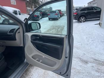 2013 chrysler town-and-country touring with 146210 miles for sale near elk-river, minnesota 3dca481100eb48c59576a83d56328dac.jpg