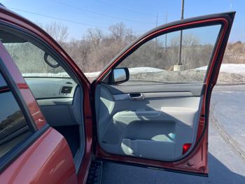 2009 kia borrego ex-v8-4wd with 221382 miles for sale near clearwater, minnesota 3f638b69aeec456faee40550e11a234d.jpeg