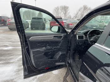 2018 volkswagen atlas v6-se-awd with 133566 miles for sale near rochester, minnesota 3fa916d41fbb424a84f7b34675e1b4c7.jpeg