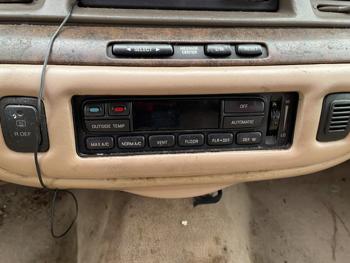 1997 lincoln town-car sel with 257716 miles for sale near elk-river, minnesota 40f0ff9cb5fb4a7aa6d8a19bdf113e78.jpg