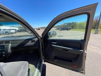 2007 chevrolet suburban ls-1500-4wd with 169908 miles for sale near mora, minnesota 41304cfb60ca463eb996c9b046425000.jpeg