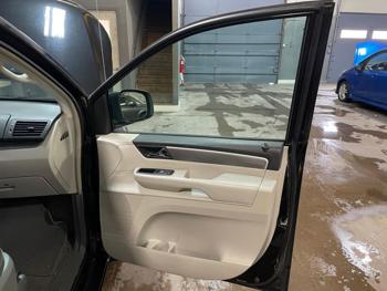 2009 volkswagen routan sel with 175091 miles for sale near elk-river, minnesota 437774fcaebd43af94a9a4d5e747fbe4.jpg