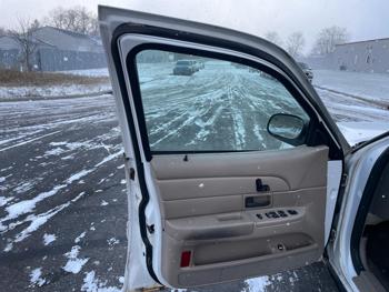 2003 ford crown-victoria lx with 153800 miles for sale near elk-river, minnesota 43fd7e90a94745e694a4e47fb6adc7ea.jpg