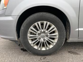 2016 chrysler town-&-country touring-l with 141316 miles for sale near elk-river, minnesota 44ed2955bc1a4752831a0fc6822a44ee.jpeg