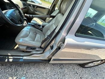 2003 volvo v70 awd for sale near elk-river, minnesota 451e531b18384ad08b318f990f069ded.jpeg