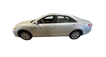 2011 toyota camry xle-v6-6-spd-at with 103555 miles for sale near elk-river, minnesota 4549b8b8468f44fa9197b659df30aaa1.jpg