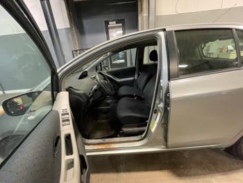 2009 toyota yaris liftback-s-5-door-at with 178503 miles for sale near elk-river, minnesota 454b0988f3774bbabcd8da2d86ab87ef.jpeg