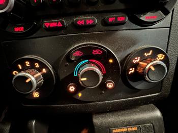 2006 pontiac g6 v6-sedan with 179225 miles for sale near elk-river, minnesota 45516e9278884f07928513e95949d214.jpeg