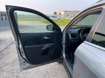 2020 jeep cherokee limited-4wd with 154732 miles for sale near elk-river, minnesota 469c328f149742509fb9aa45993516f5.jpeg