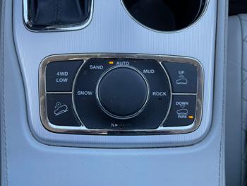 2018 jeep grand-cherokee summit-4wd with 160031 miles for sale near rochester, minnesota 473d64e007584fa787caba0fd62ad81e.jpeg