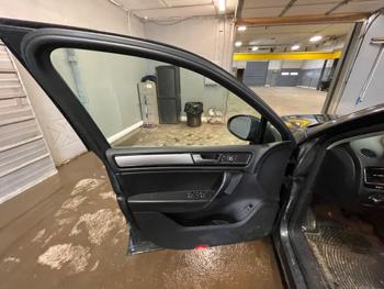 2012 volkswagen touareg vr6-lux with 229771 miles for sale near elk-river, minnesota 474df2c4580c46e0afe2071b64c0909f.jpeg