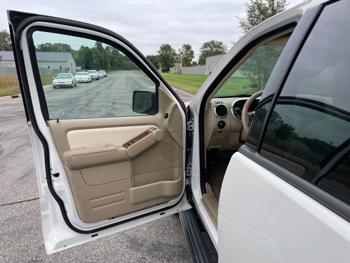 2009 ford explorer eddie-bauer-4.0l-4wd with 112987 miles for sale near elk-river, minnesota 4781b37b2007405d939b1110c1e98030.jpeg