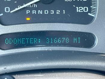 2006 gmc yukon-denali with 316678 miles for sale near shakopee, minnesota 47b2df3096e2467b84c75e1c7db7e493.jpeg