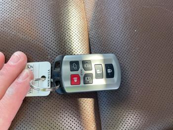 2017 toyota sienna xle-7-passenger-awd with 111218 miles for sale near rochester, minnesota 48cb3d5b013e4affa3b299f6f5049aba.jpeg