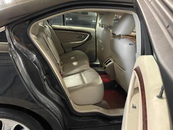 2010 Ford Taurus