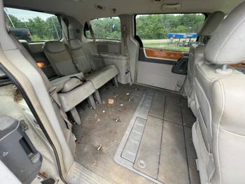 2008 chrysler town-&-country limited with 223234 miles for sale near savage, minnesota 4957e8bba8044656bc05d5eb15e22010.jpeg