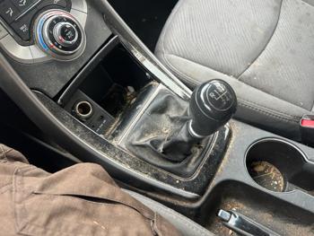 2013 hyundai elantra limited with 182716 miles for sale near elk-river, minnesota 496ad69ea5cc49f18ba0be28bf4e0761.jpg
