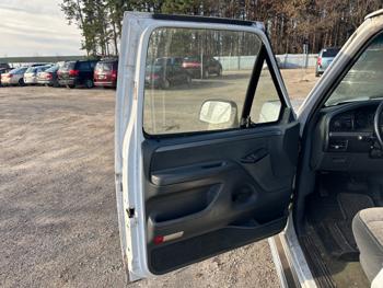 1993 ford f-150 s-reg.-cab-short-bed-2wd with 118087 miles for sale near elk-river, minnesota 49765e10095e4220977860366434ffc5.jpeg