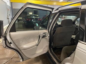 2002 Saturn LW