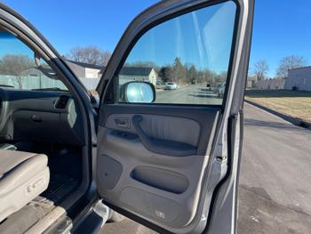 2005 toyota sequoia limited with 267290 miles for sale near elk-river, minnesota 4b87eb14cd1f4346be33f56a374e4164.jpg