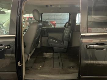 2008 chrysler town-and-country touring-signature with 172420 miles for sale near elk-river, minnesota 4b9417e5d3d540398daa037d308fb7a6.jpg
