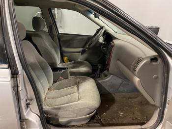 2002 Saturn LW