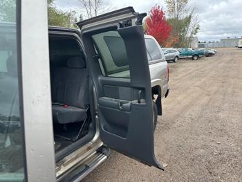 2001 chevrolet silverado-2500hd ext.-cab-4wd with 64139 miles for sale near elk-river, minnesota 4d0ffbbcbdd44dd6a474cf469766d824.jpg