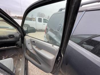 2005 chrysler town-and-country touring with 266893 miles for sale near elk-river, minnesota 4dd6229b115146c0bb9102982340c06b.jpg
