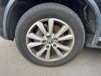 2014 volkswagen touareg vr6-lux with 142869 miles for sale near burnsville, minnesota 4e20d9b451514658a0cea36492d8d950.jpeg