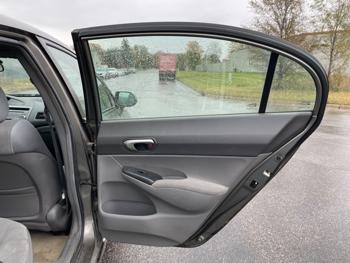 2006 honda civic lx-sedan-at with 192747 miles for sale near elk-river, minnesota 4f0084415a8948d6a94ef0f2211b6ed1.jpeg