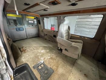 2002 chevrolet express 1500-cargo with 207977 miles for sale near elk-river, minnesota 4fbd7791dc514ce8b10472e802ee7288.jpeg